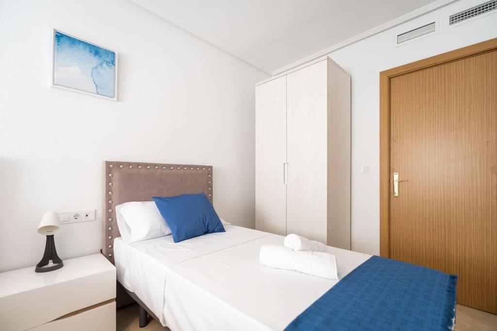 Amplio Apartamento 2 Dormitorios Cerca De La Playa Alicante Zewnętrze zdjęcie