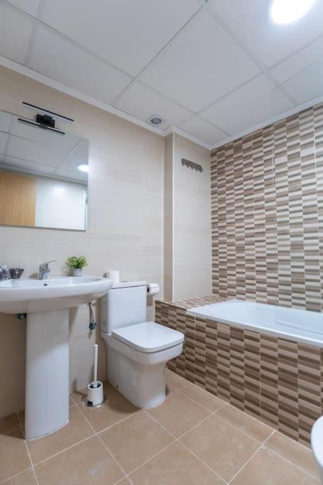 Amplio Apartamento 2 Dormitorios Cerca De La Playa Alicante Zewnętrze zdjęcie