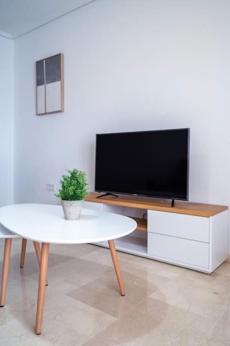 Amplio Apartamento 2 Dormitorios Cerca De La Playa Alicante Zewnętrze zdjęcie