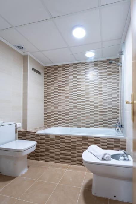 Amplio Apartamento 2 Dormitorios Cerca De La Playa Alicante Zewnętrze zdjęcie